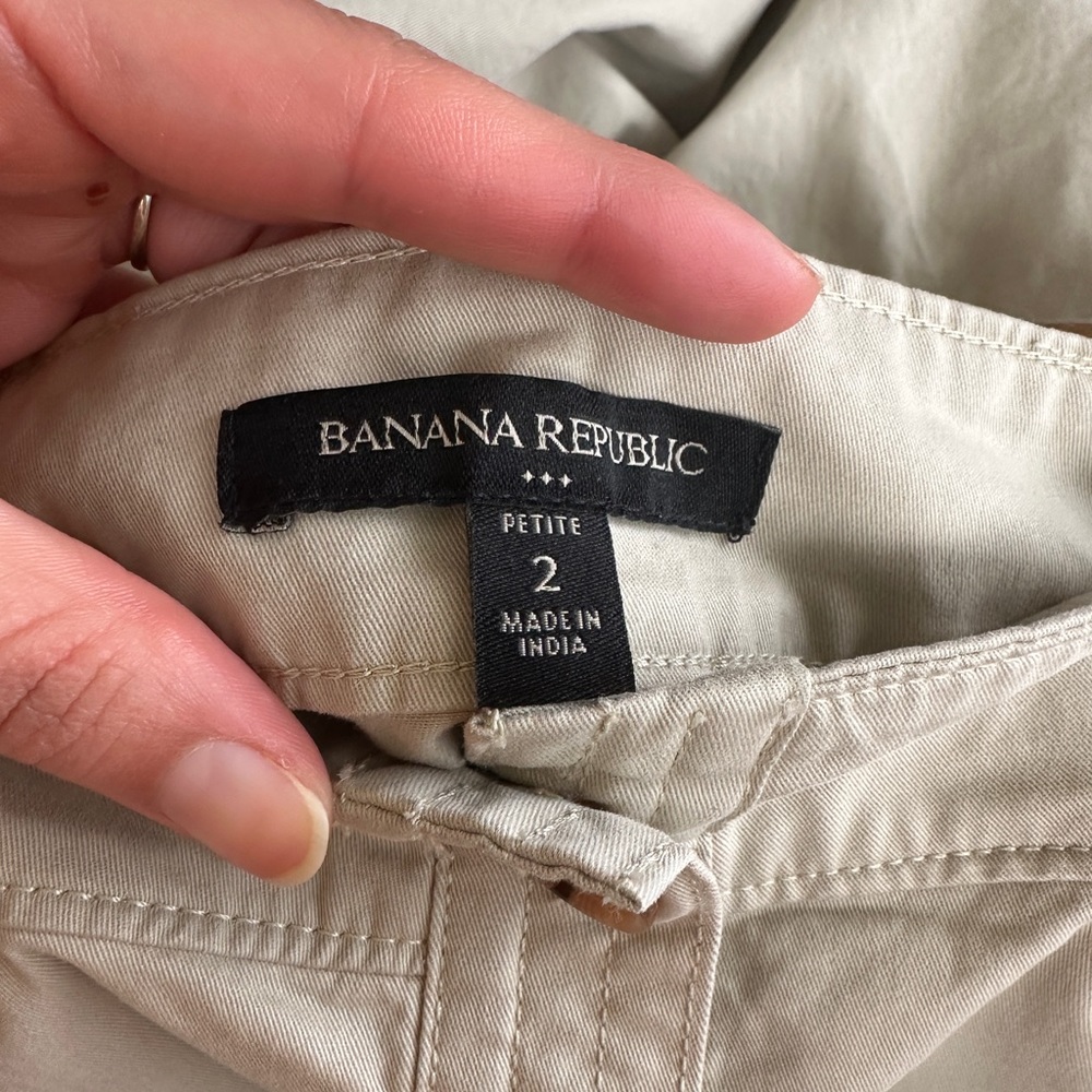 Banana Republic Beige skirt size 2 - Picture 6 of 8
